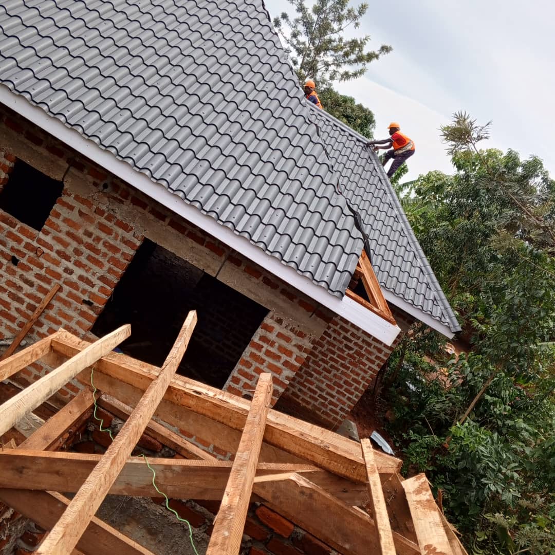 Roofing options for cold climates